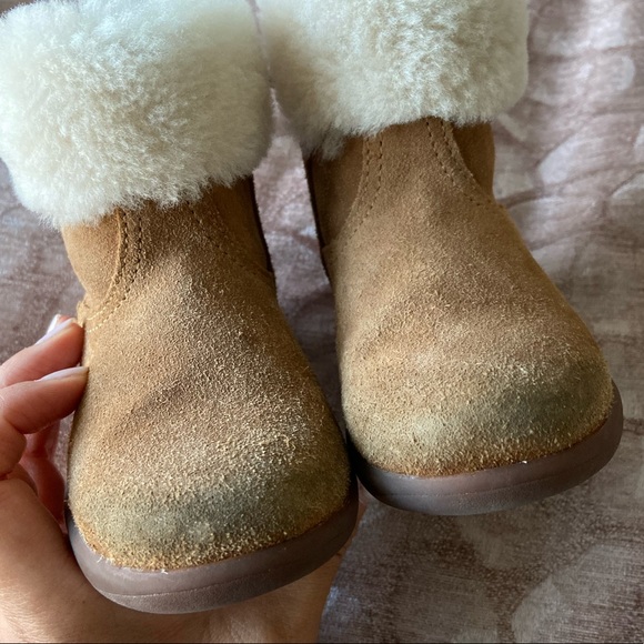 BABY BOY OR GIRL UGG JORIE II BOOTS - Picture 8 of 10